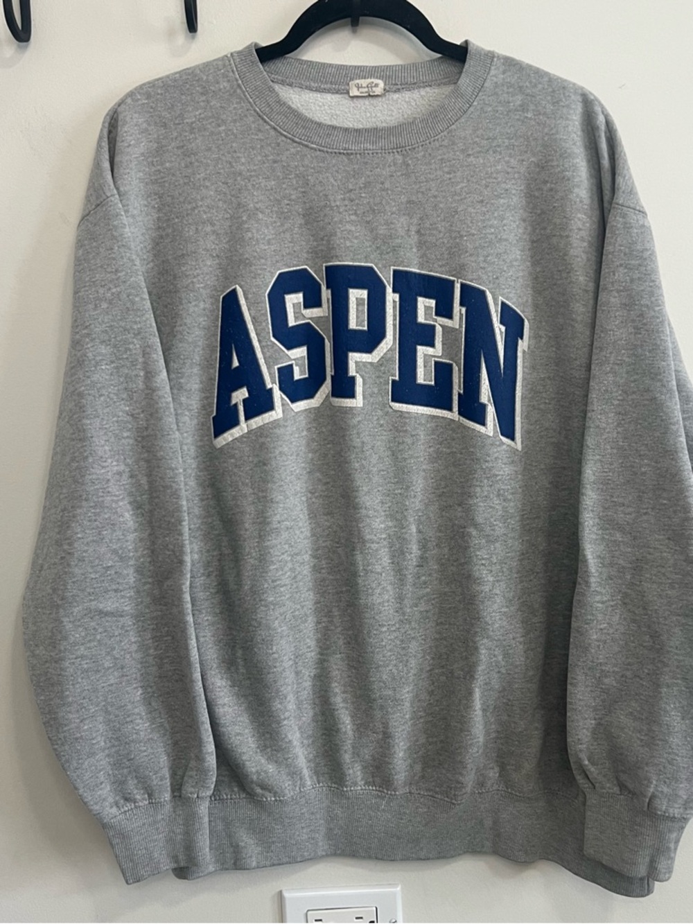 Aspen Graphic Crewneck Sweatshirt 90s Y2K Oversized Sweatshirt Loungewear